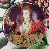 Queen Elizabeth Rainbow Portrait Tudor I Glass Round Paperweight