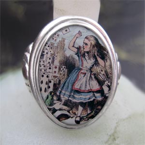 Alice and The Flying Cards